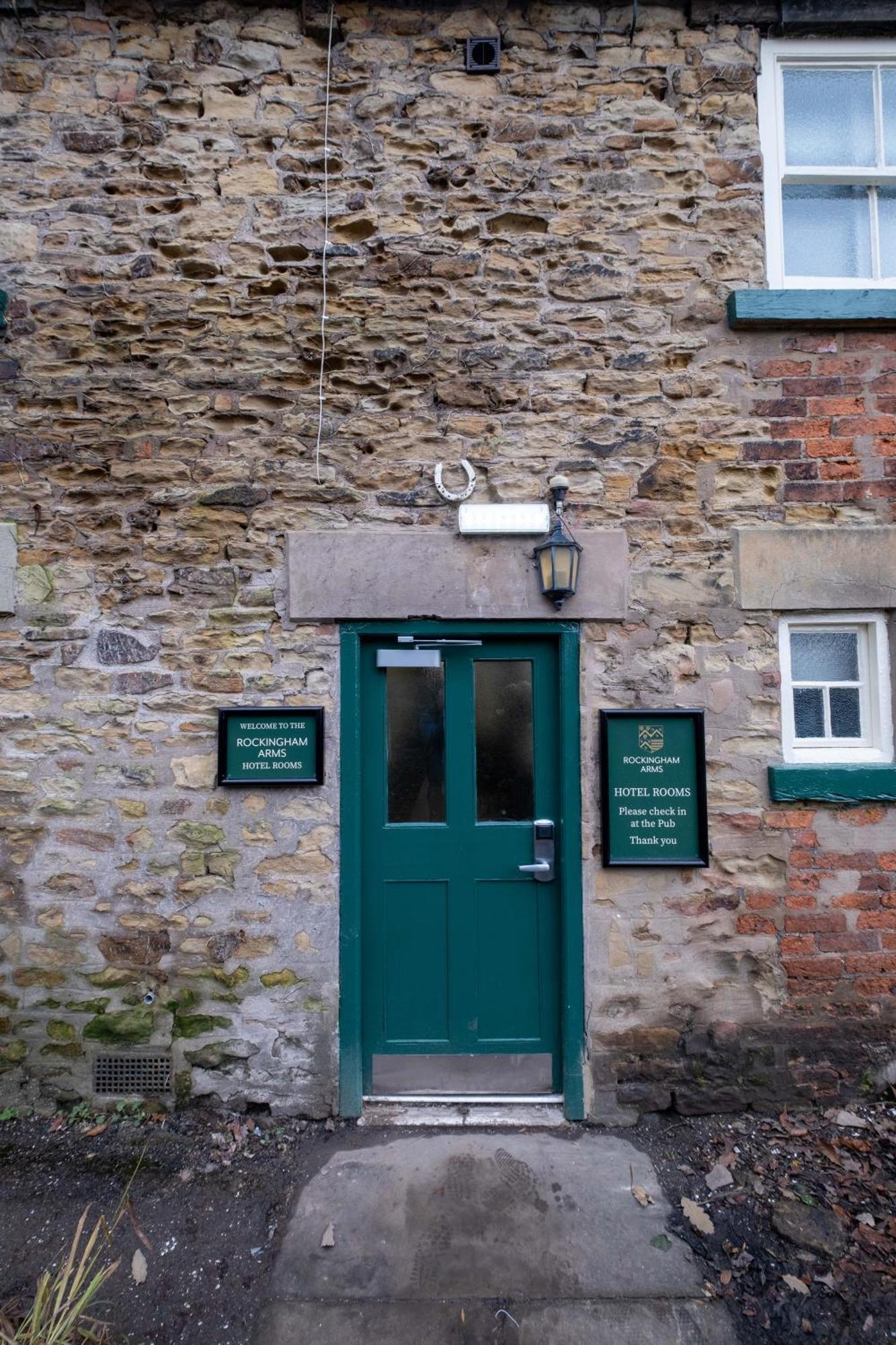 Rockingham Arms By Greene King Inns Wentworth  Zewnętrze zdjęcie