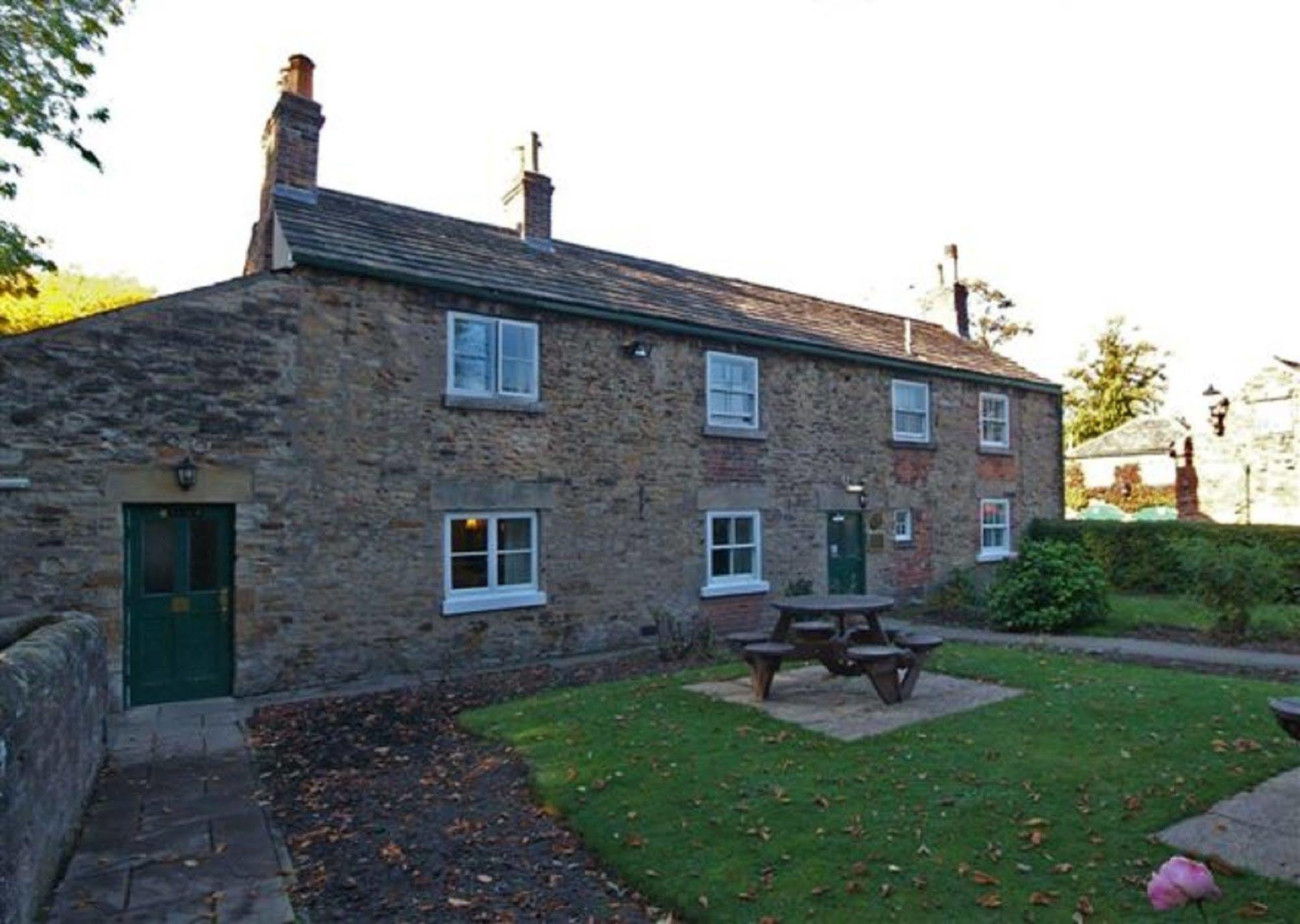 Rockingham Arms By Greene King Inns Wentworth  Zewnętrze zdjęcie